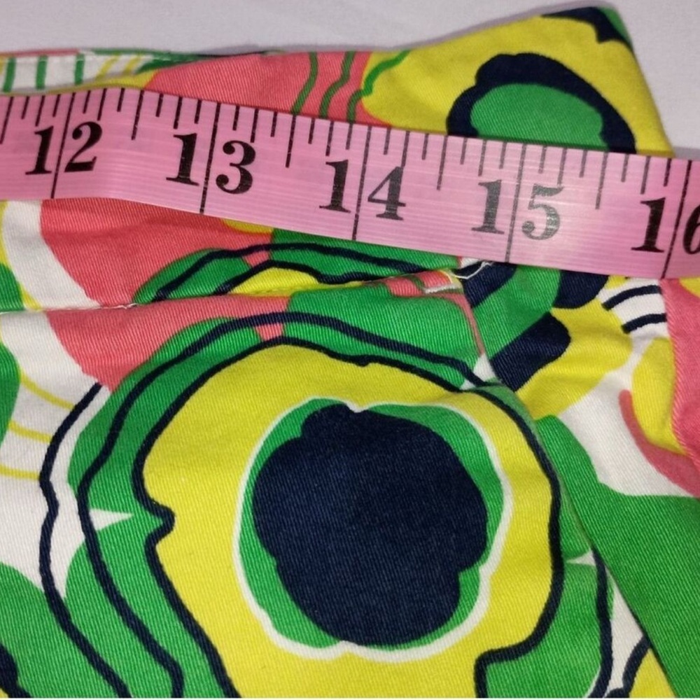 Crown & Ivy Colorful Floral Scalloped Shorts - Picture 3 of 4